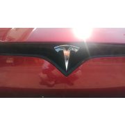 Tesla első logo krómozott felülettel 1053686-00