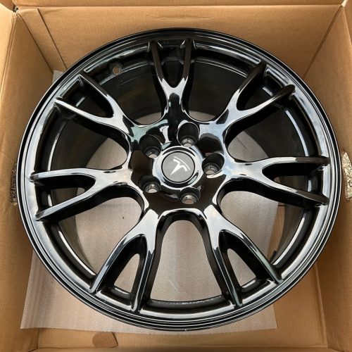 Tesla Model S 21+ Tempest felni  9,5x19 ET40 5X120 64,1 antracit színben 