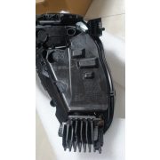 Tesla Model 3 fényszóró FL előtti bal 1077375-50-B