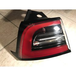   Tesla Model 3 hátsó lámpa külső bal FL előtti kocsikhoz 2017-2020 utángyártott