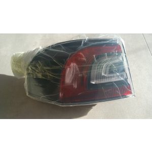 Tesla Model S hátsó lámpa bal külső